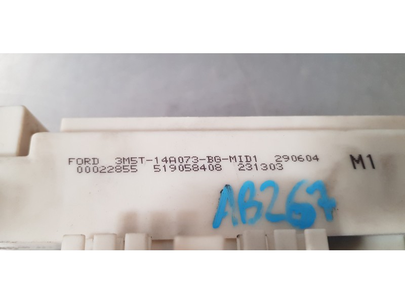 Recambio de caja reles / fusibles para ford focus c-max (cap) trend (d) referencia OEM IAM 3M5T14014CAB  