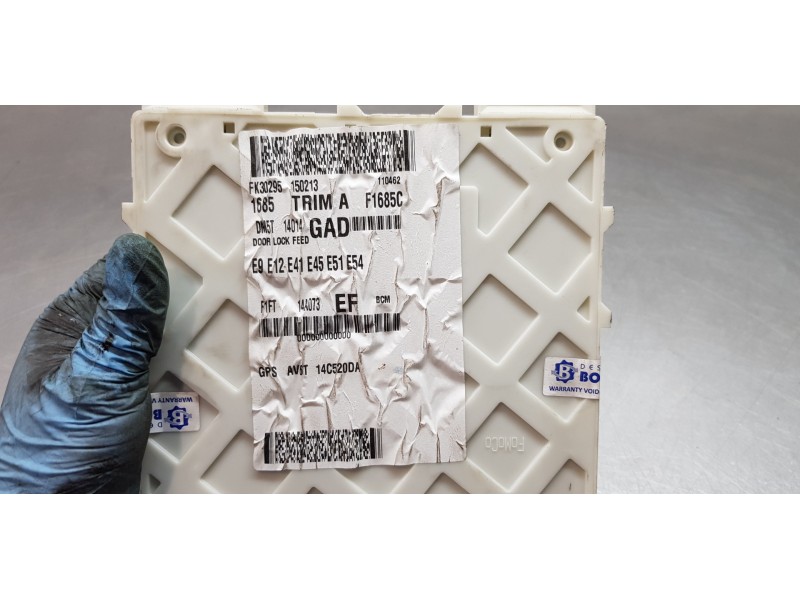 Recambio de caja reles / fusibles para ford c-max (ceu) trend referencia OEM IAM DM5T14014GAD AV6T14C520DA 