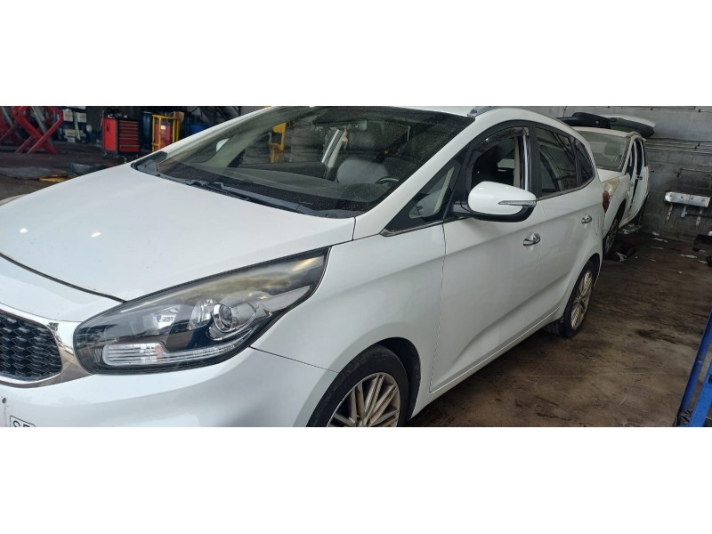 kia carens ( ) del año 2018