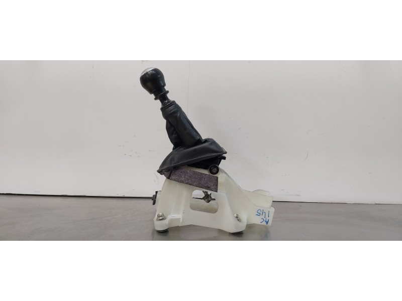 Recambio de palanca cambio para toyota rav 4 active referencia OEM IAM 3353042090  