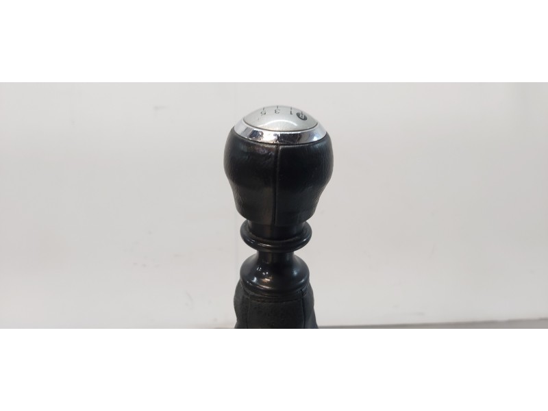 Recambio de palanca cambio para toyota rav 4 active referencia OEM IAM 3353042090  