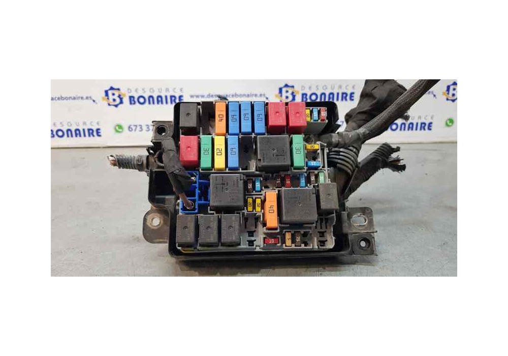 Recambio de caja reles / fusibles para fiat doblo ii cargo (263) furgón sx maxi xl referencia OEM IAM 51839437  