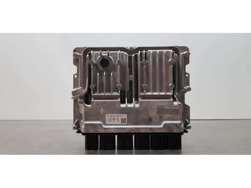 Recambio de centralita motor uce para bmw serie 1 lim. (f40) 116d referencia OEM IAM 5A149A901 0281037135 