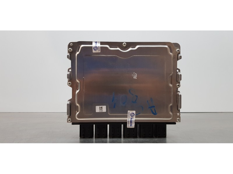Recambio de centralita motor uce para bmw serie 1 lim. (f40) 116d referencia OEM IAM 5A149A901 0281037135 