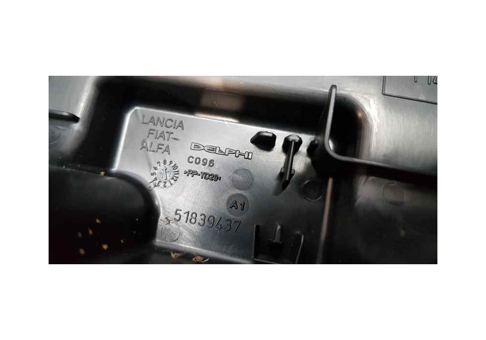 Recambio de caja reles / fusibles para fiat doblo ii cargo (263) furgón sx maxi xl referencia OEM IAM 51839437   Recambio de caja reles / fusibles para fiat doblo ii cargo (263) furgón sx maxi xl referencia OEM IAM 51839437