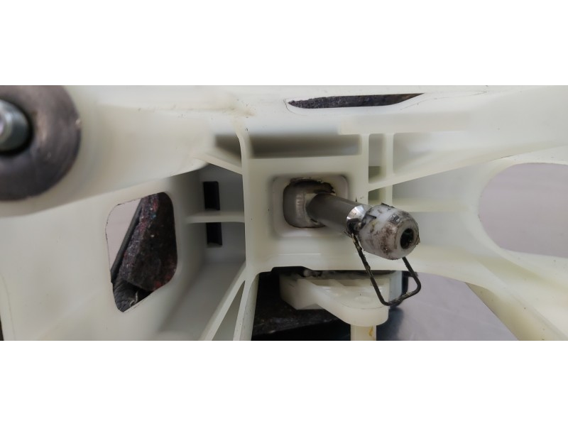 Recambio de palanca cambio para toyota rav 4 active referencia OEM IAM 3353042090  