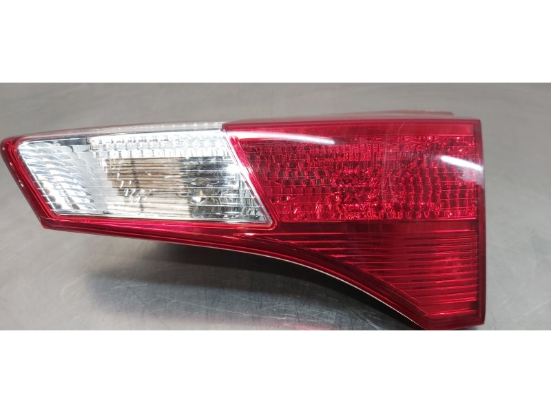 Recambio de piloto trasero derecho interior para toyota rav 4 active referencia OEM IAM 8158142050  