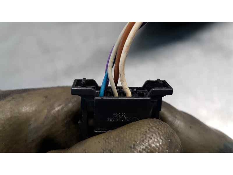 Recambio de retrovisor izquierdo para skoda rapid active referencia OEM IAM 5JB857507C  