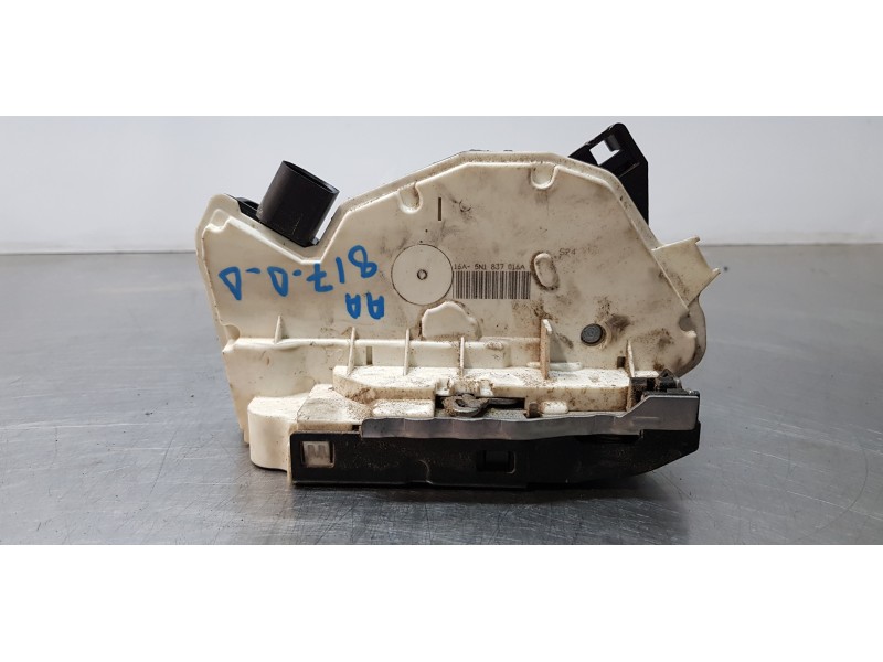 Recambio de cerradura puerta delantera derecha para seat ibiza (6j5) reference referencia OEM IAM 5N1837016A   Recambio de cerradura puerta delantera derecha para seat ibiza (6j5) reference referencia OEM IAM 5N1837016A