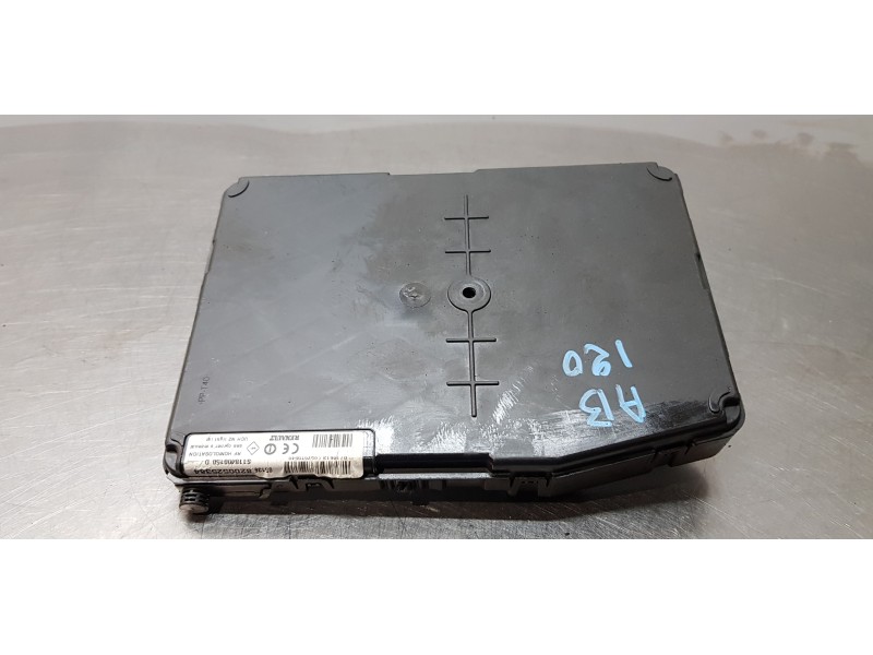 Recambio de modulo electronico para renault scenic ii grand exception referencia OEM IAM 8200525384  