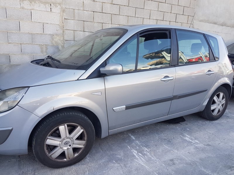 renault scenic ii del año 2005