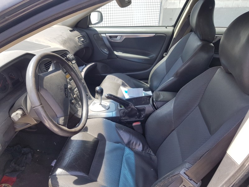 volvo s60 berlina del año 2002