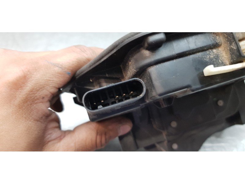 Recambio de cerradura puerta trasera derecha para bmw serie 1 lim. (f40) 116d referencia OEM IAM 51227956144 795614405 