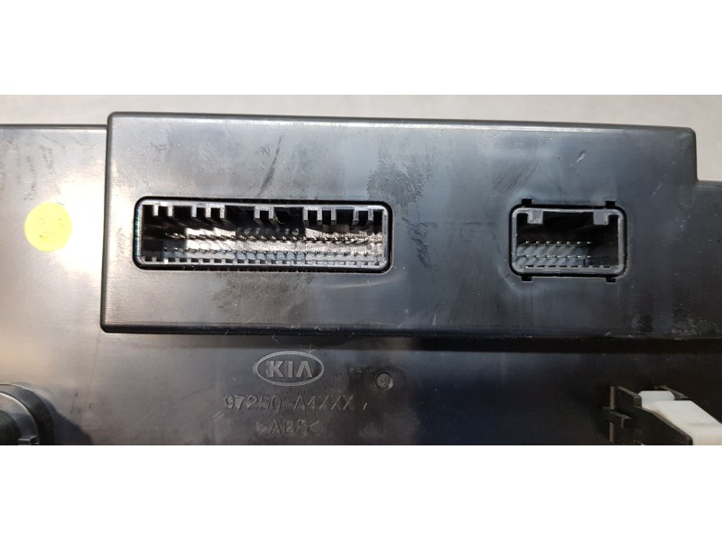 Recambio de mando climatizador para kia carens ( ) concept referencia OEM IAM 97250A4300CA  