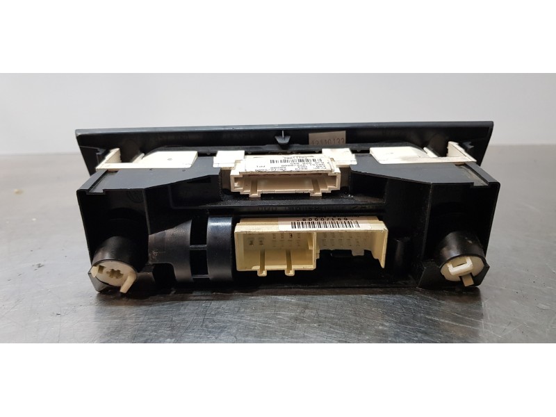Recambio de mando climatizador para seat ibiza (6j5) reference referencia OEM IAM 6J0820045   Recambio de mando climatizador para seat ibiza (6j5) reference referencia OEM IAM 6J0820045