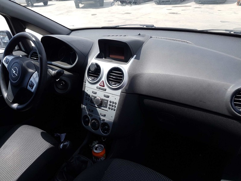 opel corsa d del año 2012