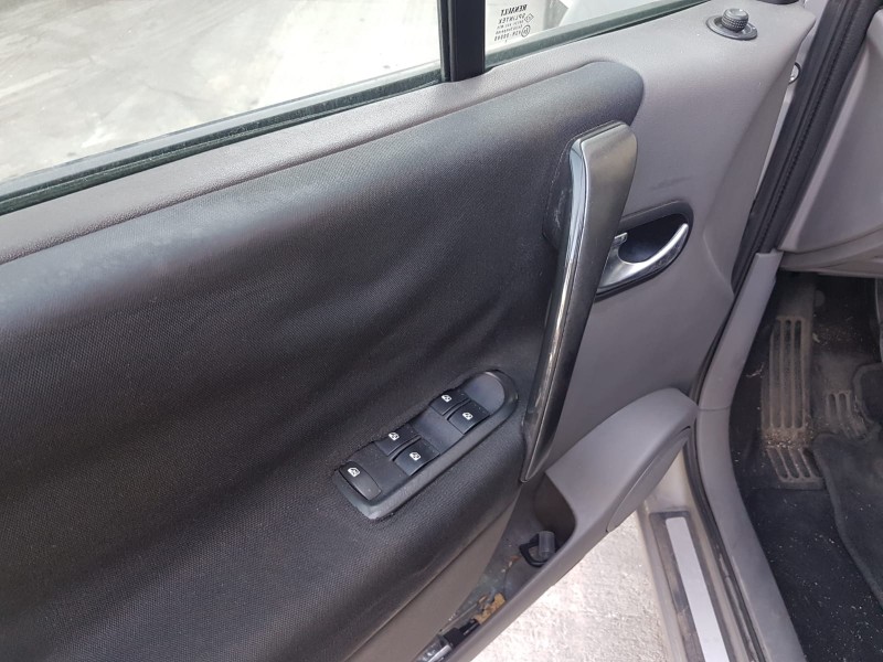 renault scenic ii del año 2005