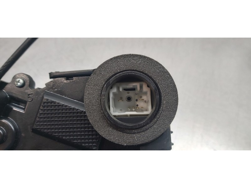 Recambio de cerradura puerta delantera derecha para toyota yaris (ksp9/scp9/nlp9) básico referencia OEM IAM 690300D140   Recambio de cerradura puerta delantera derecha para toyota yaris (ksp9/scp9/nlp9) básico referencia OEM IAM 690300D140