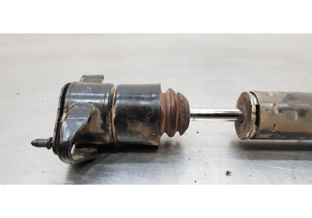 Recambio de amortiguador trasero derecho para mercedes clase r (w251) 320 cdi (251.022) referencia OEM IAM A2513203131  