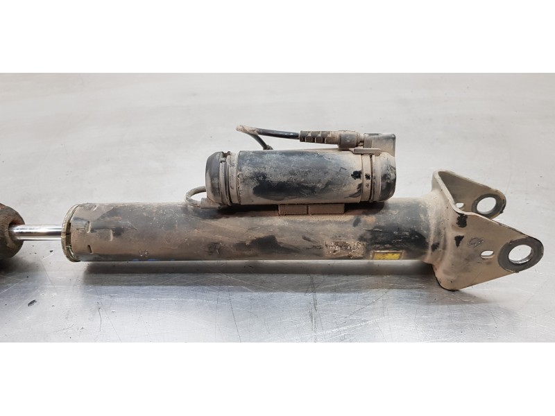 Recambio de amortiguador trasero derecho para mercedes clase r (w251) 320 cdi (251.022) referencia OEM IAM A2513203131  