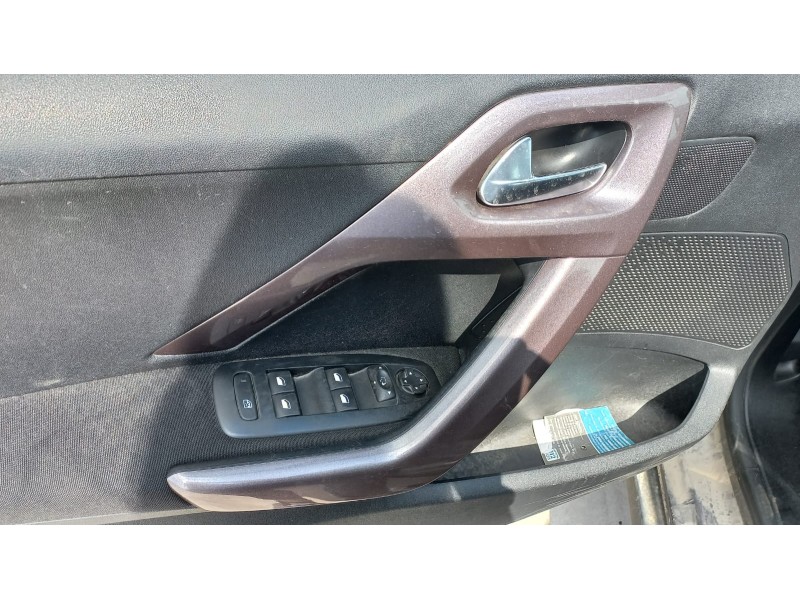 peugeot 2008 (--.2013) del año 2013