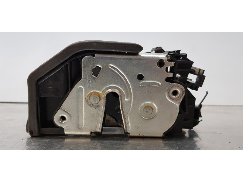 Recambio de cerradura puerta delantera derecha para bmw x3 (f25) xdrive 20d referencia OEM IAM 7276668  