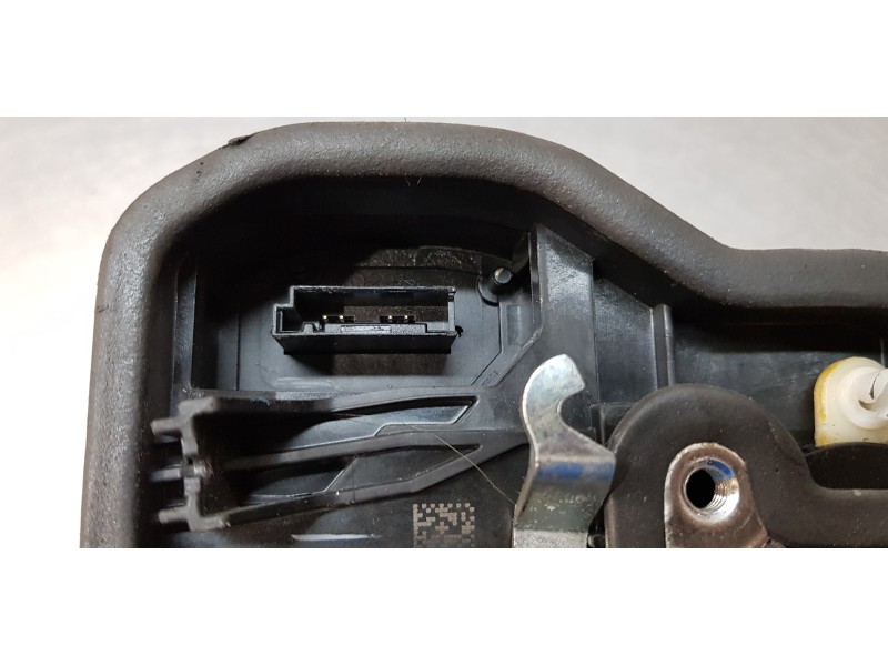 Recambio de cerradura puerta delantera derecha para bmw x3 (f25) xdrive 20d referencia OEM IAM 7276668  