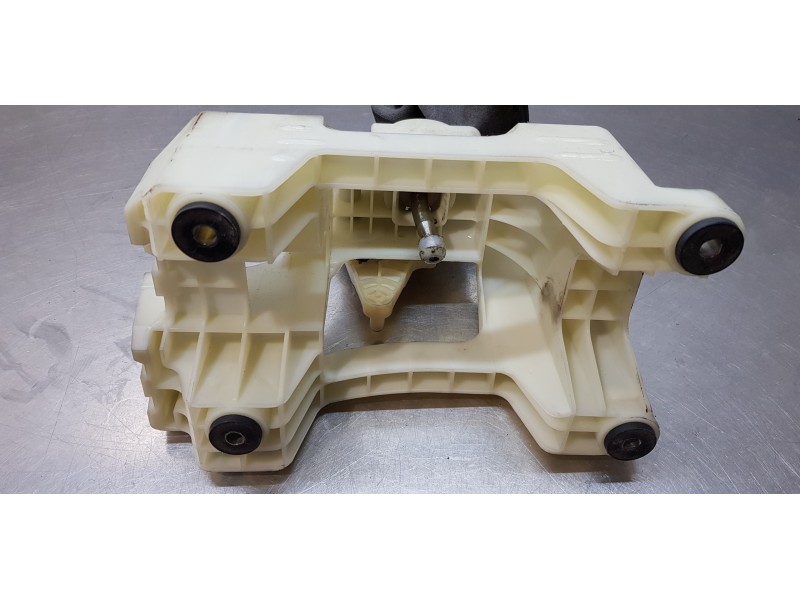 Recambio de palanca cambio para kia carens ( ) concept referencia OEM IAM 43700A4010  