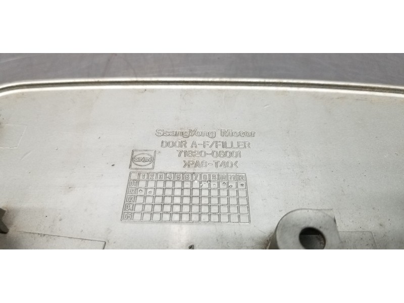 Recambio de tapa exterior combustible para ssangyong rexton rx 320 referencia OEM IAM 7162008001SAE 7162008001 