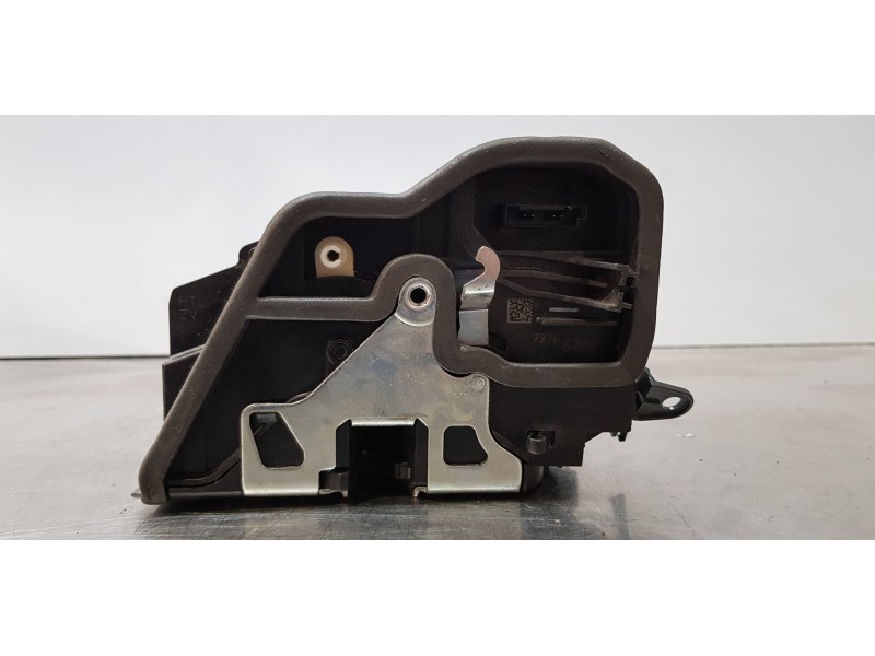 Recambio de cerradura puerta trasera izquierda para bmw x3 (f25) xdrive 20d referencia OEM IAM 7276673  