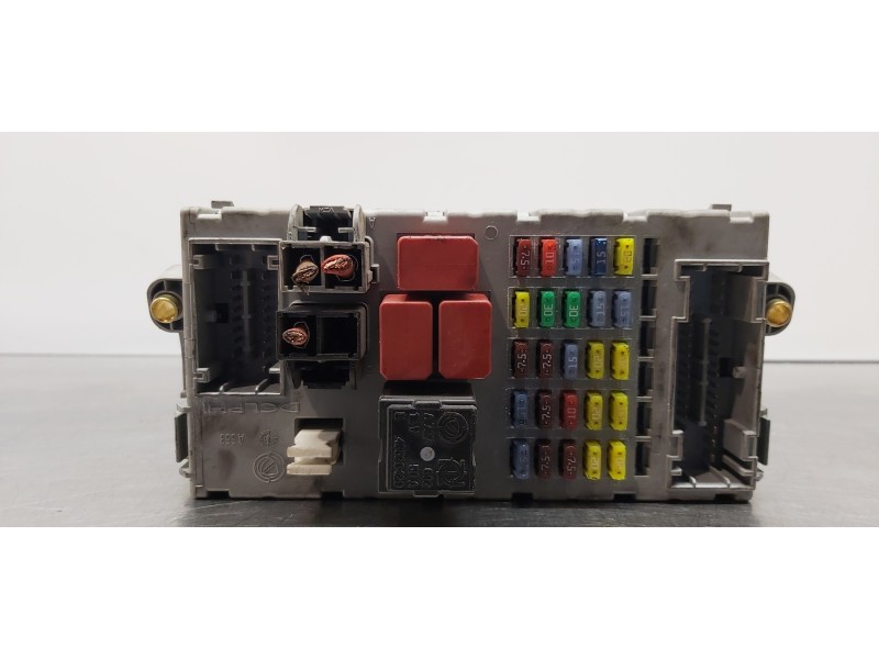 Recambio de caja reles / fusibles para fiat croma (194) 1.9 16v multijet dynamic referencia OEM IAM 46846745   Recambio de caja reles / fusibles para fiat croma (194) 1.9 16v multijet dynamic referencia OEM IAM 46846745