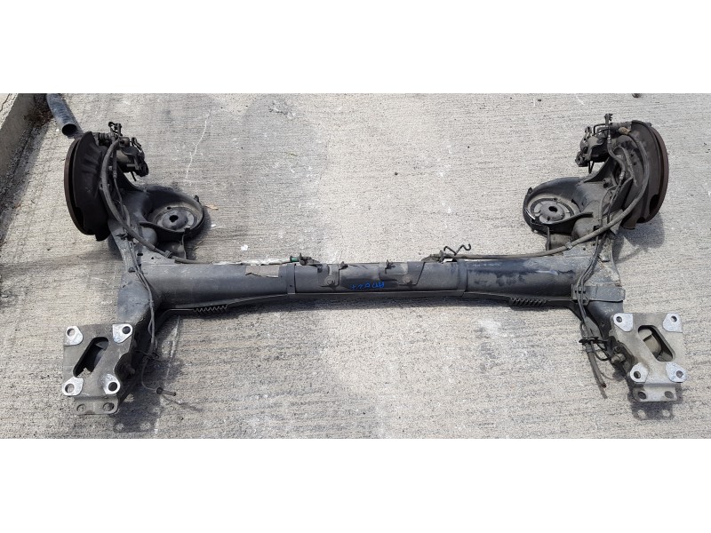 Recambio de puente trasero para citroen c4 grand picasso sx referencia OEM IAM 5148N8  