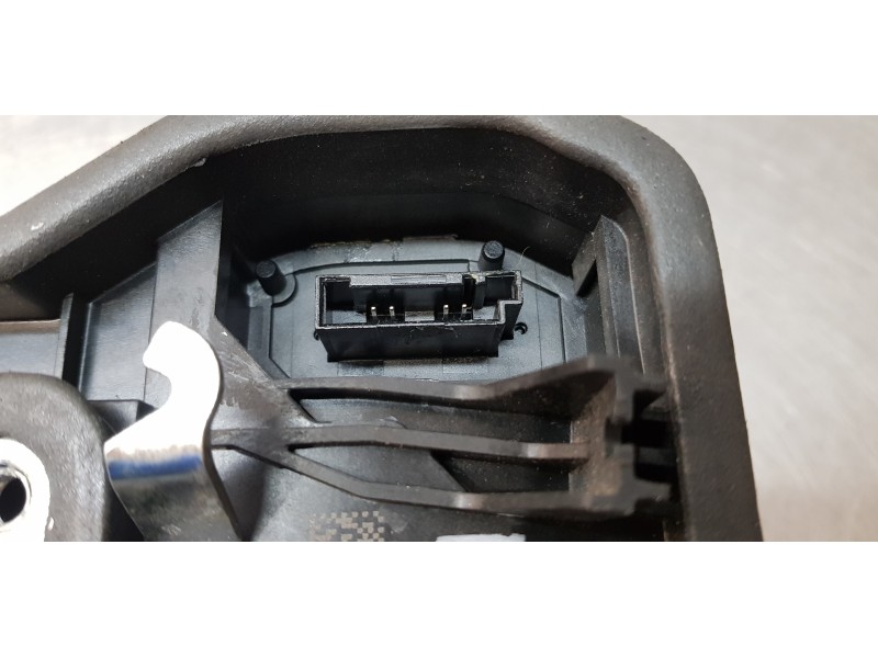 Recambio de cerradura puerta trasera izquierda para bmw x3 (f25) xdrive 20d referencia OEM IAM 7276673  