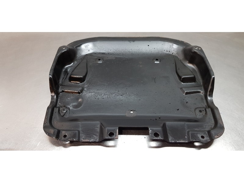 Recambio de cubrecarter para mercedes clase s (w220) berlina 400 cdi (220.028) referencia OEM IAM A2205240101  