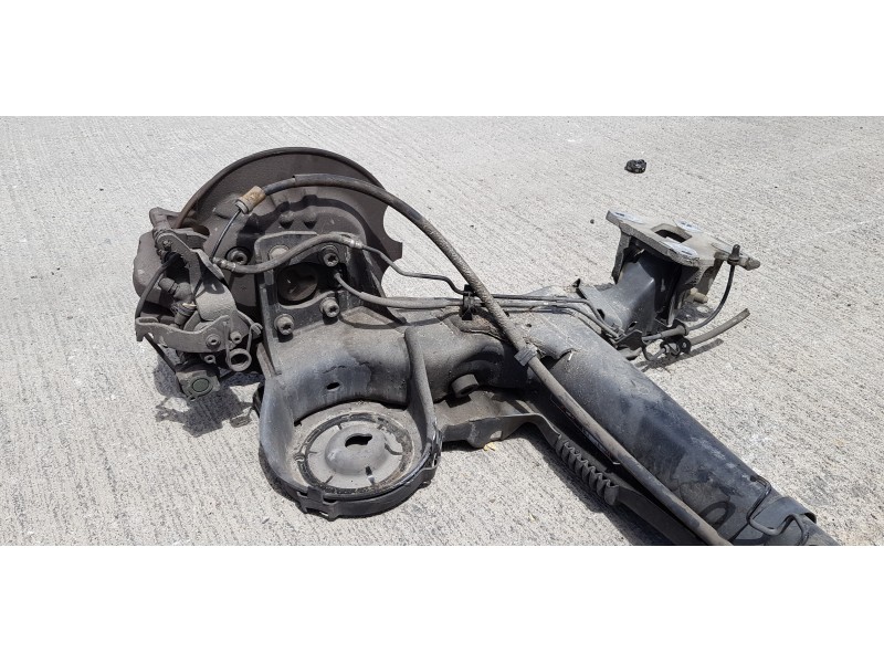 Recambio de puente trasero para citroen c4 grand picasso sx referencia OEM IAM 5148N8  