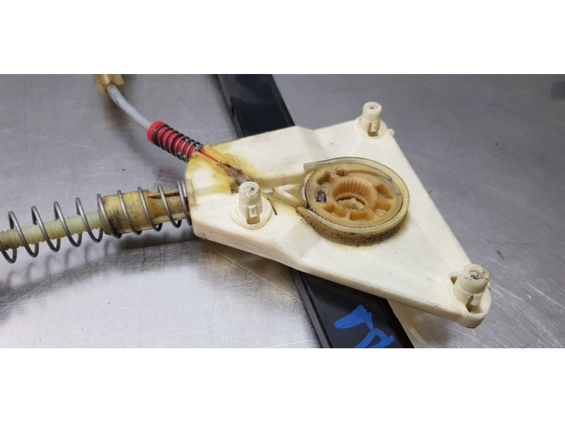 Recambio de elevalunas delantero derecho para audi a3 (8p) 2.0 tdi ambiente referencia OEM IAM 8P3837462C   Recambio de elevalunas delantero derecho para audi a3 (8p) 2.0 tdi ambiente referencia OEM IAM 8P3837462C