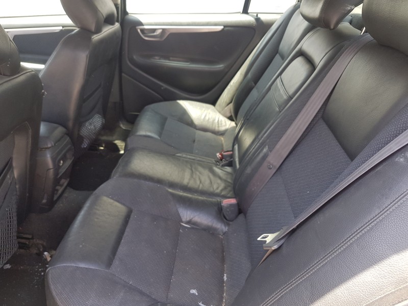 volvo s60 berlina del año 2002