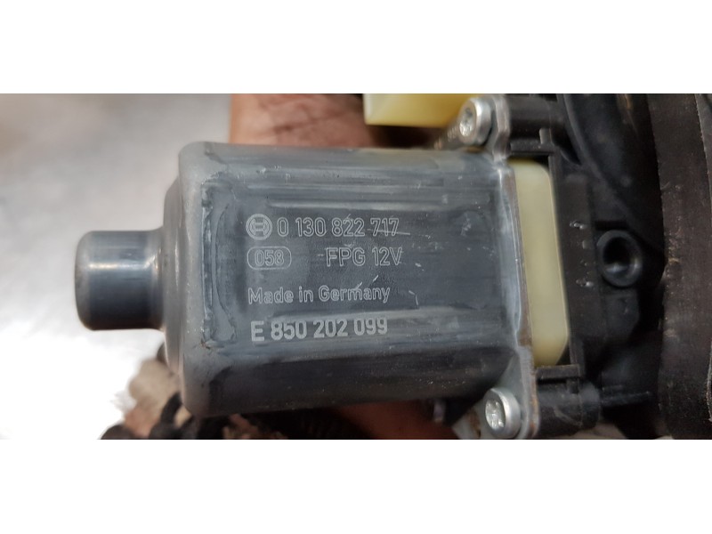 Recambio de elevalunas delantero izquierdo para volkswagen golf vii lim. advance bluemotion tech. referencia OEM IAM 5G4837461H 