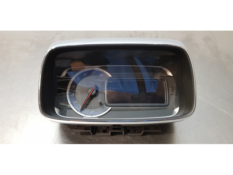 Recambio de cuadro instrumentos para chevrolet trax lt 4x4 referencia OEM IAM 95369632  