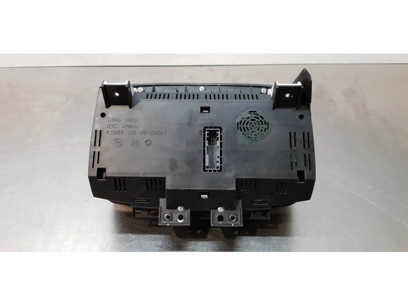 Recambio de cuadro instrumentos para chevrolet trax lt 4x4 referencia OEM IAM 95369632  