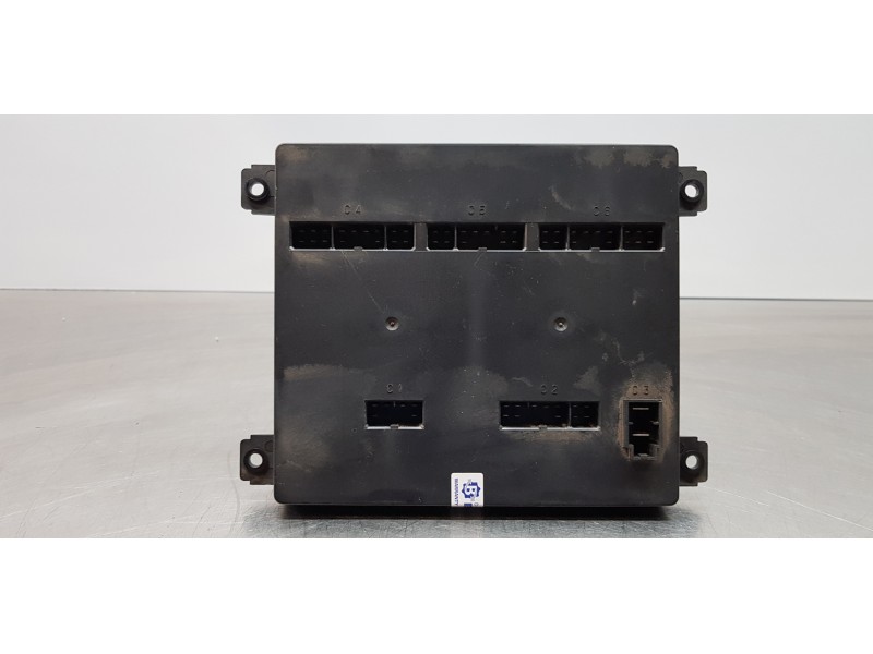Recambio de caja reles / fusibles para nissan trade 100 caja cerrada, techo elevado referencia OEM IAM 24063G4900   Recambio de caja reles / fusibles para nissan trade 100 caja cerrada, techo elevado referencia OEM IAM 24063G4900