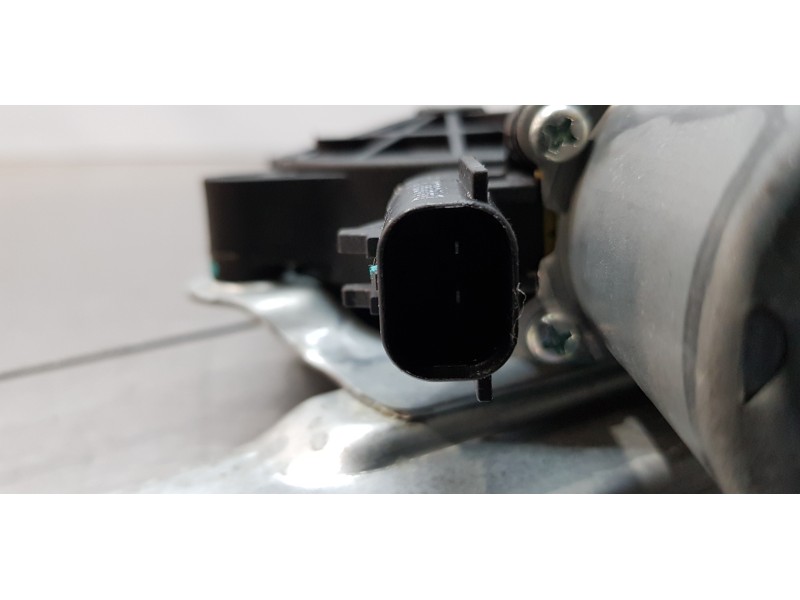 Recambio de elevalunas trasero derecho para chevrolet trax lt 4x4 referencia OEM IAM 98810SUV10   Recambio de elevalunas trasero derecho para chevrolet trax lt 4x4 referencia OEM IAM 98810SUV10