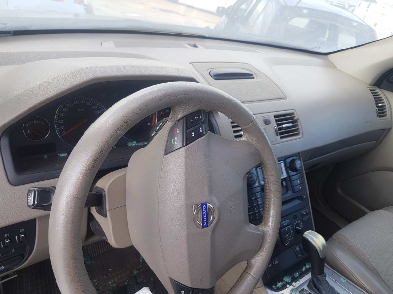 volvo xc90 del año 2002