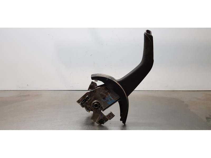 Recambio de palanca freno de mano para chevrolet trax lt 4x4 referencia OEM IAM    Recambio de palanca freno de mano para chevrolet trax lt 4x4 referencia OEM IAM