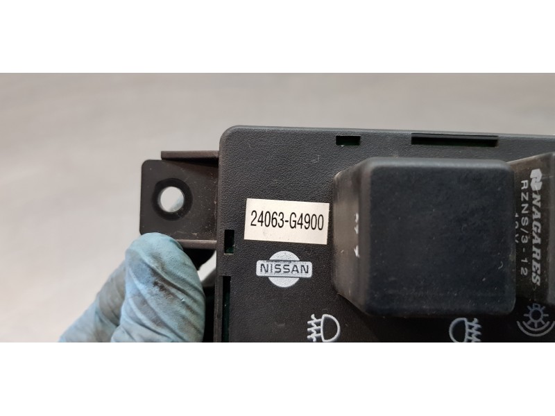 Recambio de caja reles / fusibles para nissan trade 100 caja cerrada, techo elevado referencia OEM IAM 24063G4900   Recambio de caja reles / fusibles para nissan trade 100 caja cerrada, techo elevado referencia OEM IAM 24063G4900