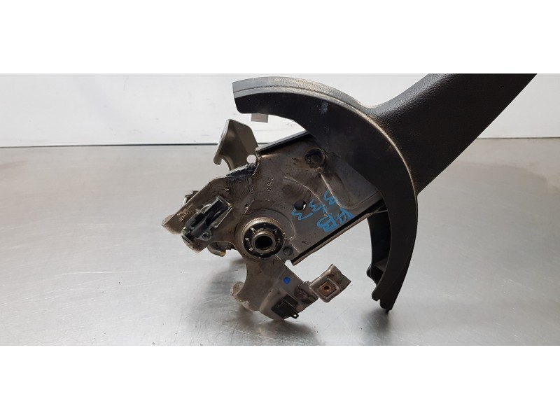 Recambio de palanca freno de mano para chevrolet trax lt 4x4 referencia OEM IAM    Recambio de palanca freno de mano para chevrolet trax lt 4x4 referencia OEM IAM