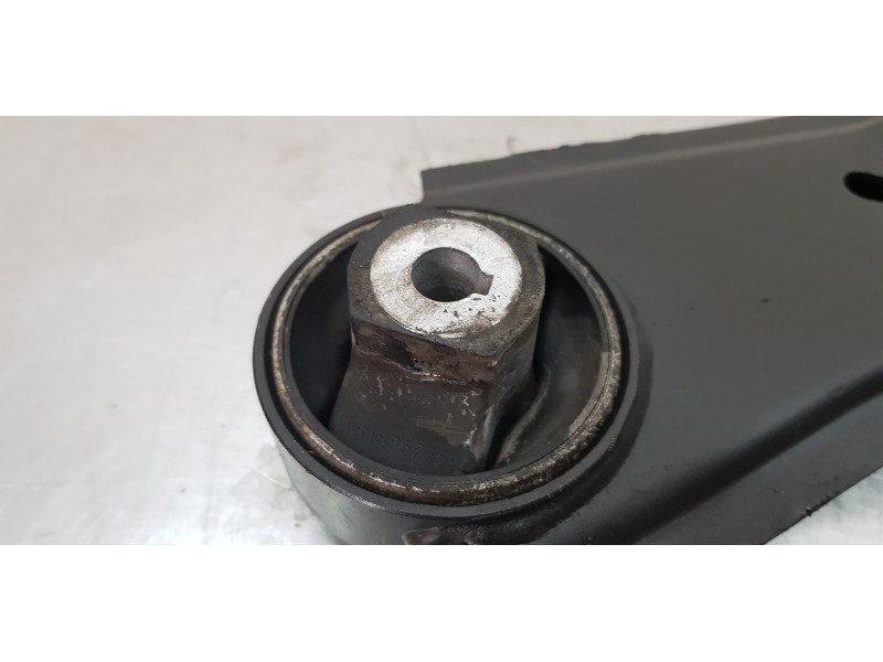 Recambio de brazo suspension inferior delantero izquierdo para fiat 500 l (330) urban referencia OEM IAM 51885737  