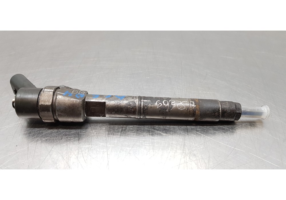 Recambio de inyector para mercedes vaneo (w414) furgoneta compacta cdi vaneo city trend referencia OEM IAM A6680700987 044511011