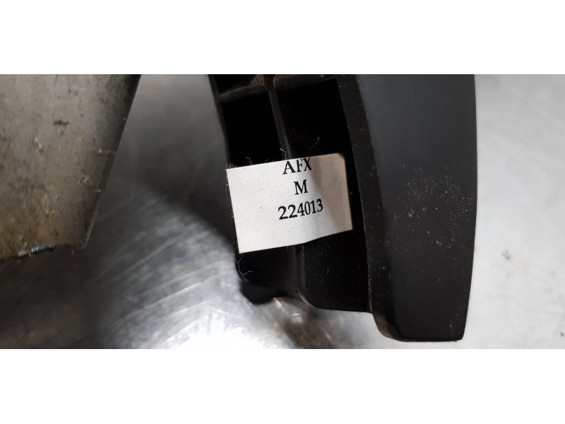 Recambio de palanca freno de mano para chevrolet trax lt 4x4 referencia OEM IAM    Recambio de palanca freno de mano para chevrolet trax lt 4x4 referencia OEM IAM