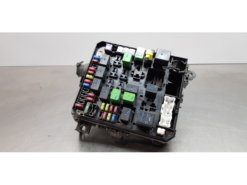 Recambio de caja reles / fusibles para mitsubishi lancer berlina (cy0) instyle referencia OEM IAM 8501A247   Recambio de caja reles / fusibles para mitsubishi lancer berlina (cy0) instyle referencia OEM IAM 8501A247